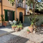 Pensión Notes Of - Stylish In An Authentic Area Florencia
